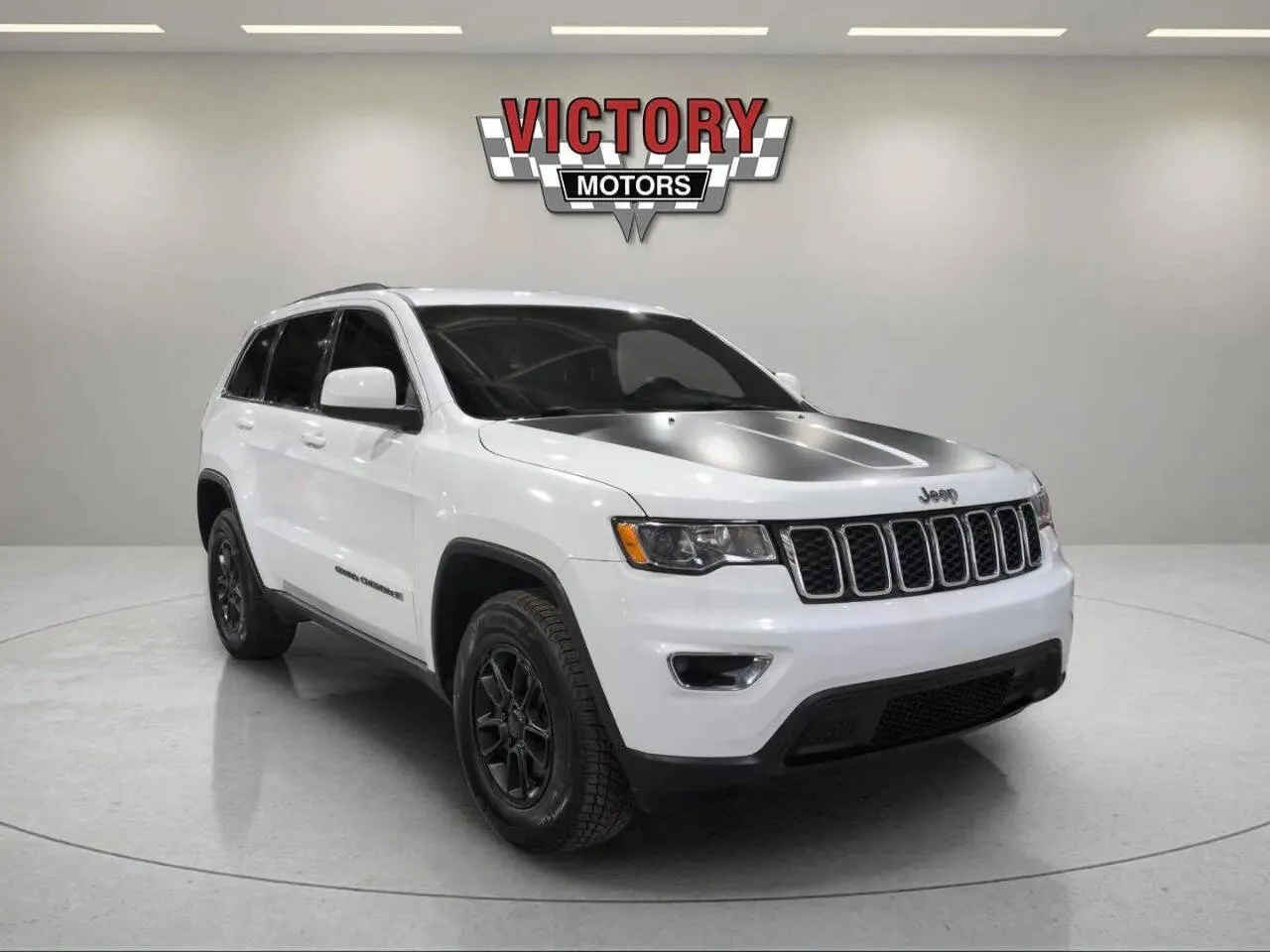 White 2020 Jeep Grand Cherokee Laredo 4x4 4dr SUV for sale in Lake Orion, MI
