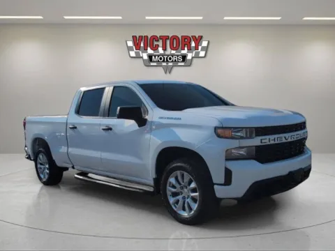 White 2021 Chevrolet Silverado 1500 Custom 4x4 4dr Crew Cab 6.6 ft. SB for sale in Lake Orion, MI