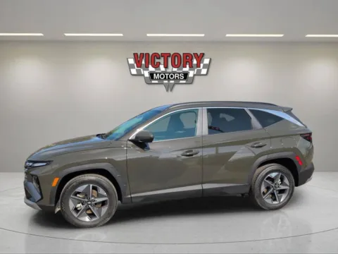 Photos of 2025 Hyundai Tucson SEL AWD 4dr SUV for sale in Lake Orion, MI at Victory Motors Lake Orion