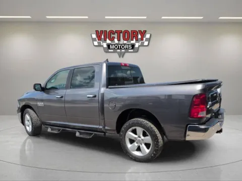 More photos of 2017 RAM 1500 Big Horn 4x4 4dr Crew Cab 5.5 ft. SB Pickup at Victory Motors Lake Orion, MI
