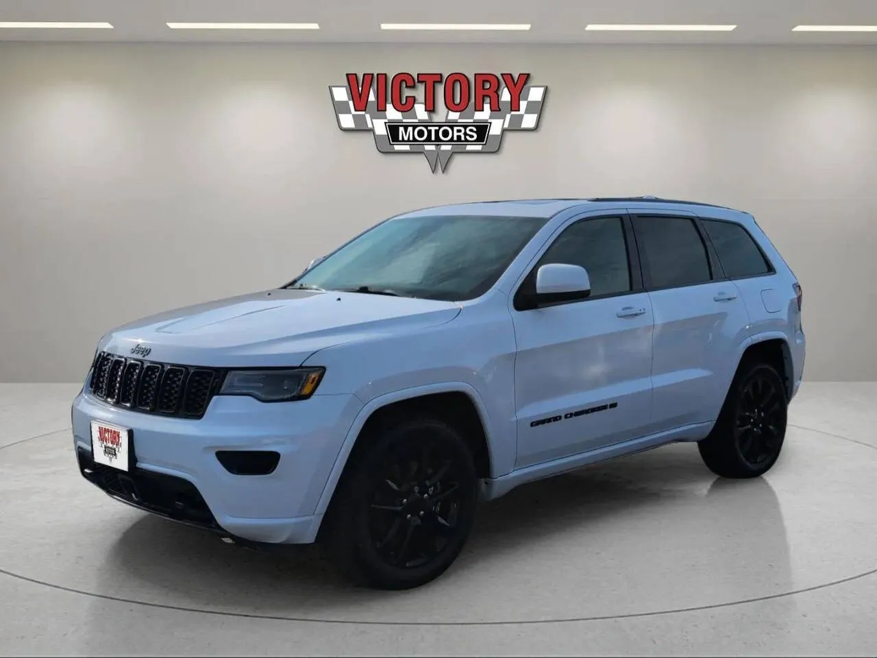 White 2022 Jeep Grand Cherokee WK Laredo E 4x4 4dr SUV for sale in Lake Orion, MI