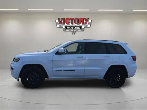 Photos of 2022 Jeep Grand Cherokee WK Laredo E 4x4 4dr SUV for sale in Lake Orion, MI at Victory Motors Lake Orion