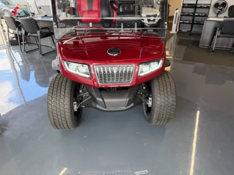 More photos of 2025 HDK-EVOLUTION D5 RANGER 4 at Victory Motors Lake Orion, MI