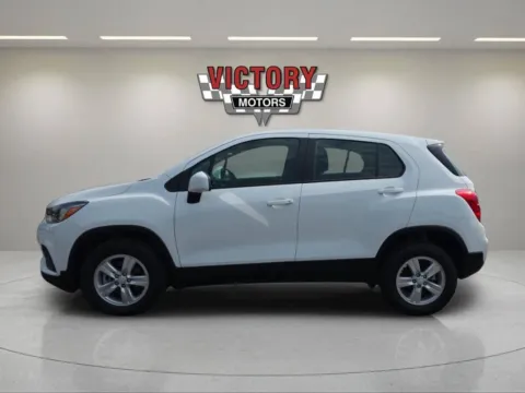 More photos of 2022 Chevrolet Trax LS AWD 4dr Crossover at Victory Motors Lake Orion, MI
