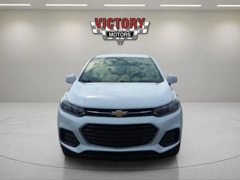 Photos of 2022 Chevrolet Trax LS AWD 4dr Crossover for sale in Lake Orion, MI at Victory Motors Lake Orion