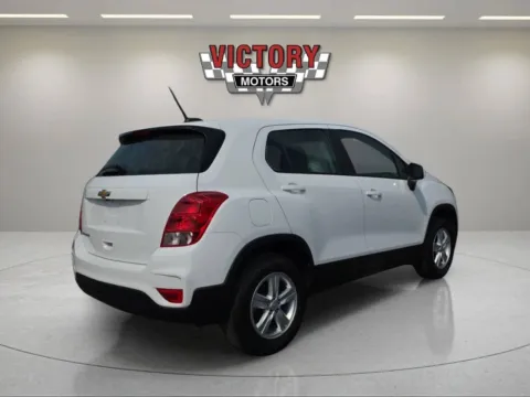 More photos of 2022 Chevrolet Trax LS AWD 4dr Crossover at Victory Motors Lake Orion, MI