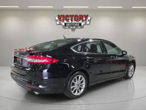 More photos of 2017 Ford Fusion SE 4dr Sedan at Victory Motors Lake Orion, MI