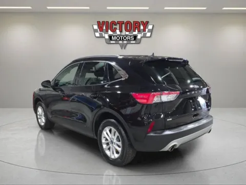 Another view of 2020 Ford Escape SE AWD 4dr SUV for sale in Lake Orion, MI at Victory Motors Lake Orion