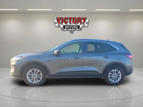 Photos of 2022 Ford Escape SE AWD 4dr SUV for sale in Lake Orion, MI at Victory Motors Lake Orion