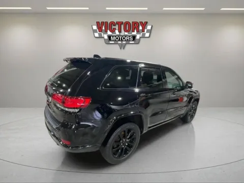 More photos of 2017 Jeep Grand Cherokee Altitude 4x4 4dr SUV at Victory Motors Lake Orion, MI