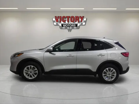 Photos of 2020 Ford Escape SE AWD 4dr SUV for sale in Lake Orion, MI at Victory Motors Lake Orion