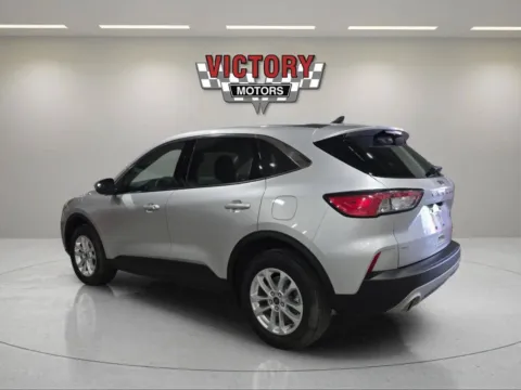 Another view of 2020 Ford Escape SE AWD 4dr SUV for sale in Lake Orion, MI at Victory Motors Lake Orion