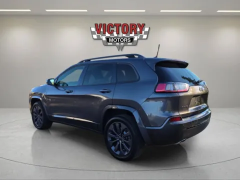 Another view of 2019 Jeep Cherokee Limited 4x4 4dr SUV for sale in Lake Orion, MI at Victory Motors Lake Orion