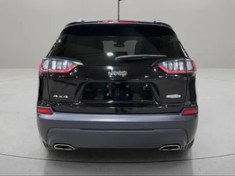 More photos of 2021 Jeep Cherokee Latitude Lux 4x4 4dr SUV at Victory Motors Lake Orion, MI