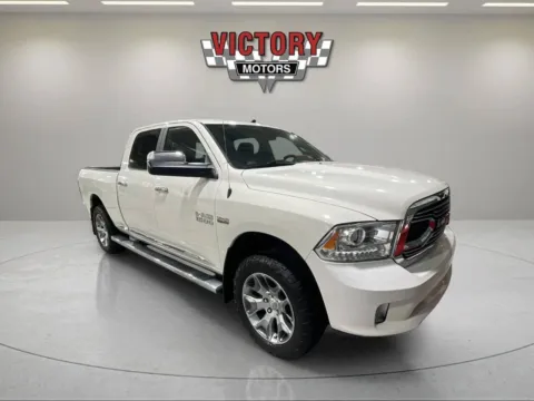 White 2017 RAM 1500 Laramie Limited 4x4 4dr Crew Cab 6.3 ft. SB Pickup for sale in Chesterfield, MI