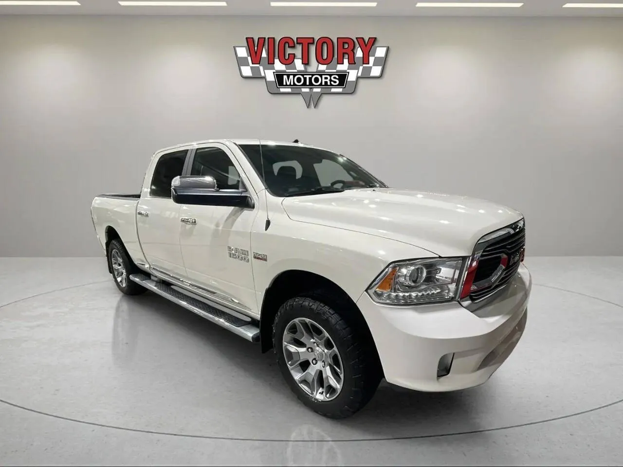 White 2017 RAM 1500 Laramie Limited 4x4 4dr Crew Cab 6.3 ft. SB Pickup for sale in Chesterfield, MI