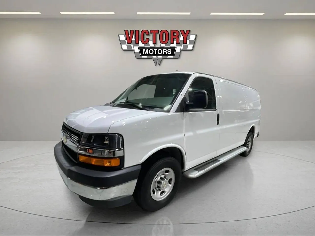 2024 Chevrolet Express Cargo Work Van - Photo 7