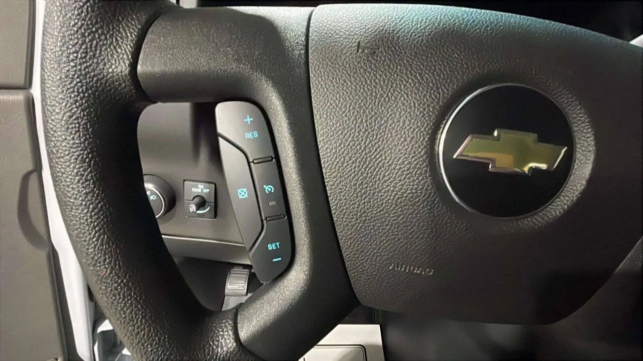 2024 Chevrolet Express Cargo Work Van - Photo 15