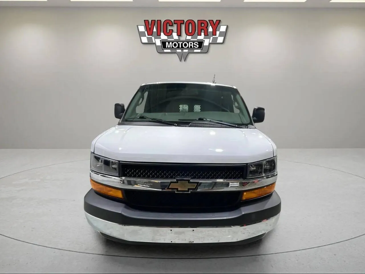 2024 Chevrolet Express Cargo Work Van - Photo 8