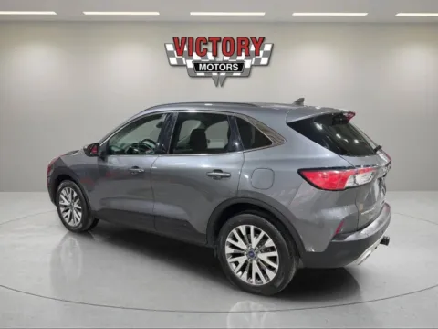 More photos of 2021 Ford Escape Titanium AWD 4dr SUV at Victory Motors Chesterfield, MI