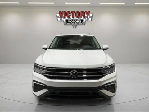 White 2022 Volkswagen Tiguan SE 4Motion AWD 4dr SUV for sale in Chesterfield, MI