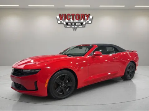Another view of 2020 Chevrolet Camaro LT 2dr Convertible w/1LT for sale in Chesterfield, MI at Victory Motors Chesterfield