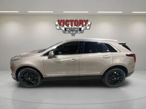 Another view of 2022 Cadillac XT5 Premium Luxury 4x4 4dr SUV for sale in Chesterfield, MI at Victory Motors Chesterfield