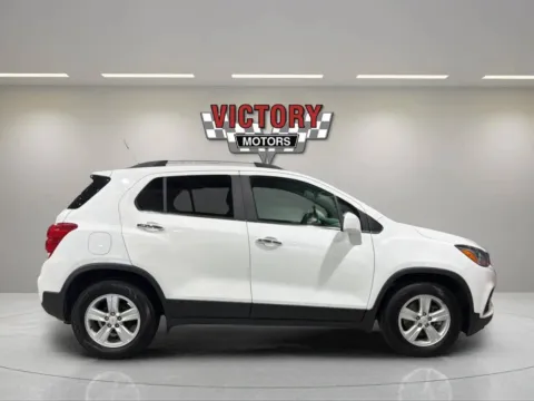 Photos of 2019 Chevrolet Trax LT 4dr Crossover for sale in Chesterfield, MI at Victory Motors Chesterfield