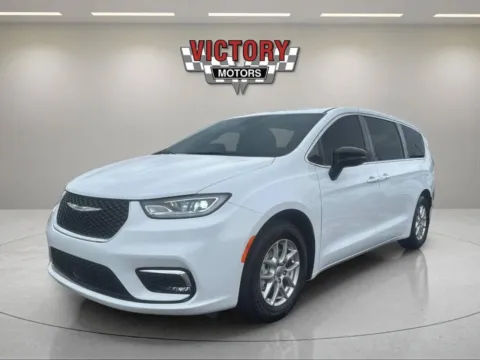 Another view of 2024 Chrysler Pacifica Touring L 4dr Mini Van for sale in Chesterfield, MI at Victory Motors Chesterfield