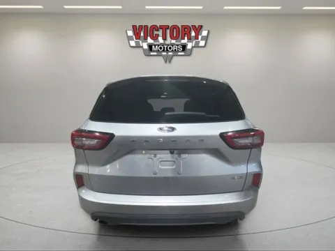 More photos of 2023 Ford Escape Hybrid ST Line Select AWD 4dr SUV at Victory Motors Chesterfield, MI