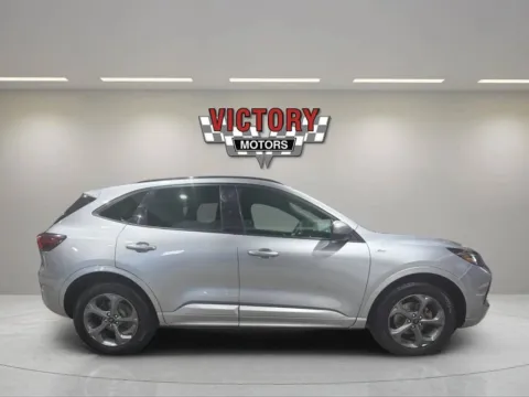 Photos of 2023 Ford Escape Hybrid ST Line Select AWD 4dr SUV for sale in Chesterfield, MI at Victory Motors Chesterfield
