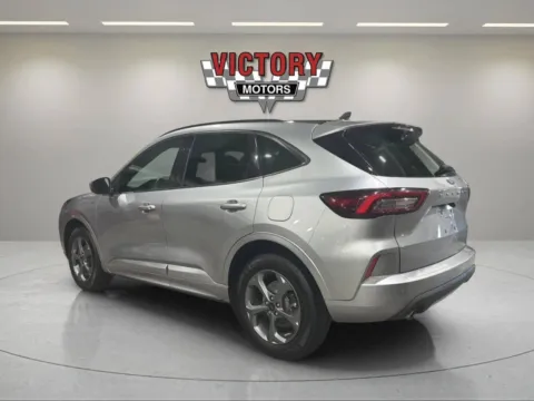 More photos of 2023 Ford Escape Hybrid ST Line Select AWD 4dr SUV at Victory Motors Chesterfield, MI
