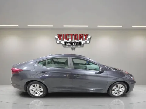 Photos of 2020 Hyundai Elantra SEL 4dr Sedan for sale in Chesterfield, MI at Victory Motors Chesterfield