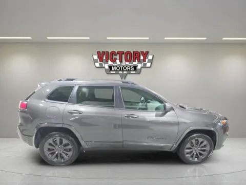Photos of 2019 Jeep Cherokee Limited 4x4 4dr SUV for sale in Chesterfield, MI at Victory Motors Chesterfield