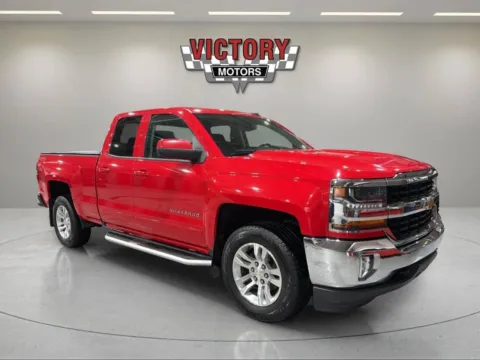 Red 2018 Chevrolet Silverado 1500 LT 4x4 4dr Double Cab 6.5 ft. SB for sale in Chesterfield, MI