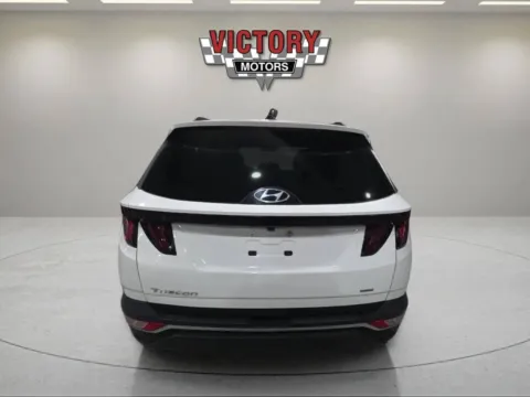 More photos of 2024 Hyundai Tucson SEL AWD 4dr SUV at Victory Motors Chesterfield, MI