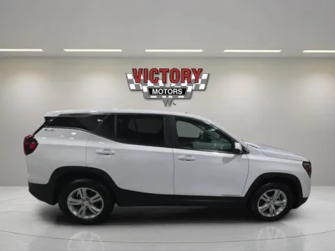 Photos of 2024 GMC Terrain SLE AWD 4dr SUV for sale in Chesterfield, MI at Victory Motors Chesterfield