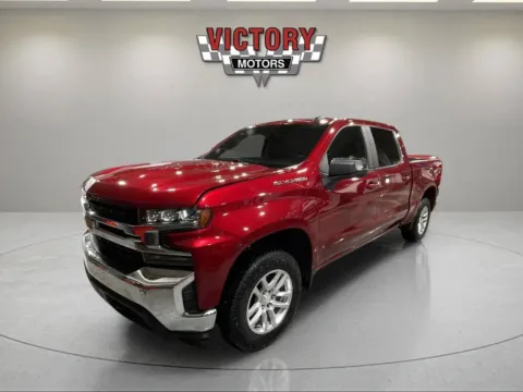 Red 2021 Chevrolet Silverado 1500 LT 4x4 4dr Crew Cab 5.8 ft. SB w/1LT for sale in Chesterfield, MI