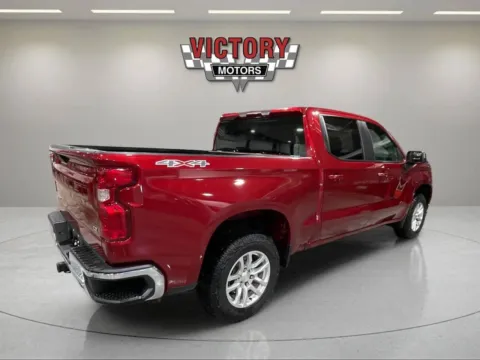 More photos of 2021 Chevrolet Silverado 1500 LT 4x4 4dr Crew Cab 5.8 ft. SB w/1LT at Victory Motors Chesterfield, MI