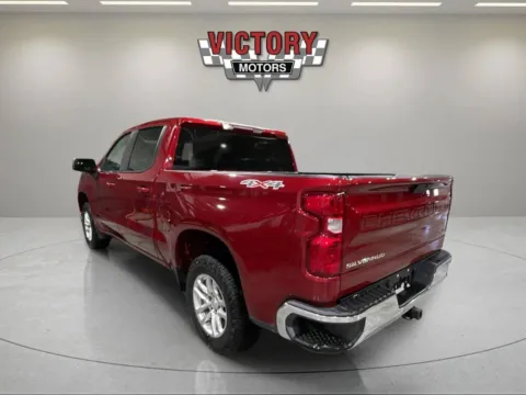 Another view of 2021 Chevrolet Silverado 1500 LT 4x4 4dr Crew Cab 5.8 ft. SB w/1LT for sale in Chesterfield, MI at Victory Motors Chesterfield
