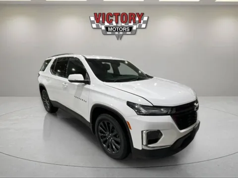 White 2022 Chevrolet Traverse RS 4x4 4dr SUV for sale in Chesterfield, MI