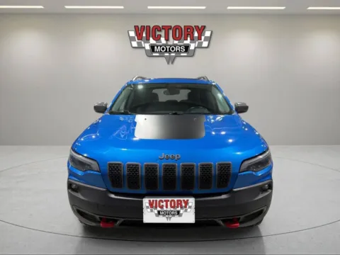 Photos of 2020 Jeep Cherokee Trailhawk 4x4 4dr SUV for sale in Chesterfield, MI at Victory Motors Chesterfield