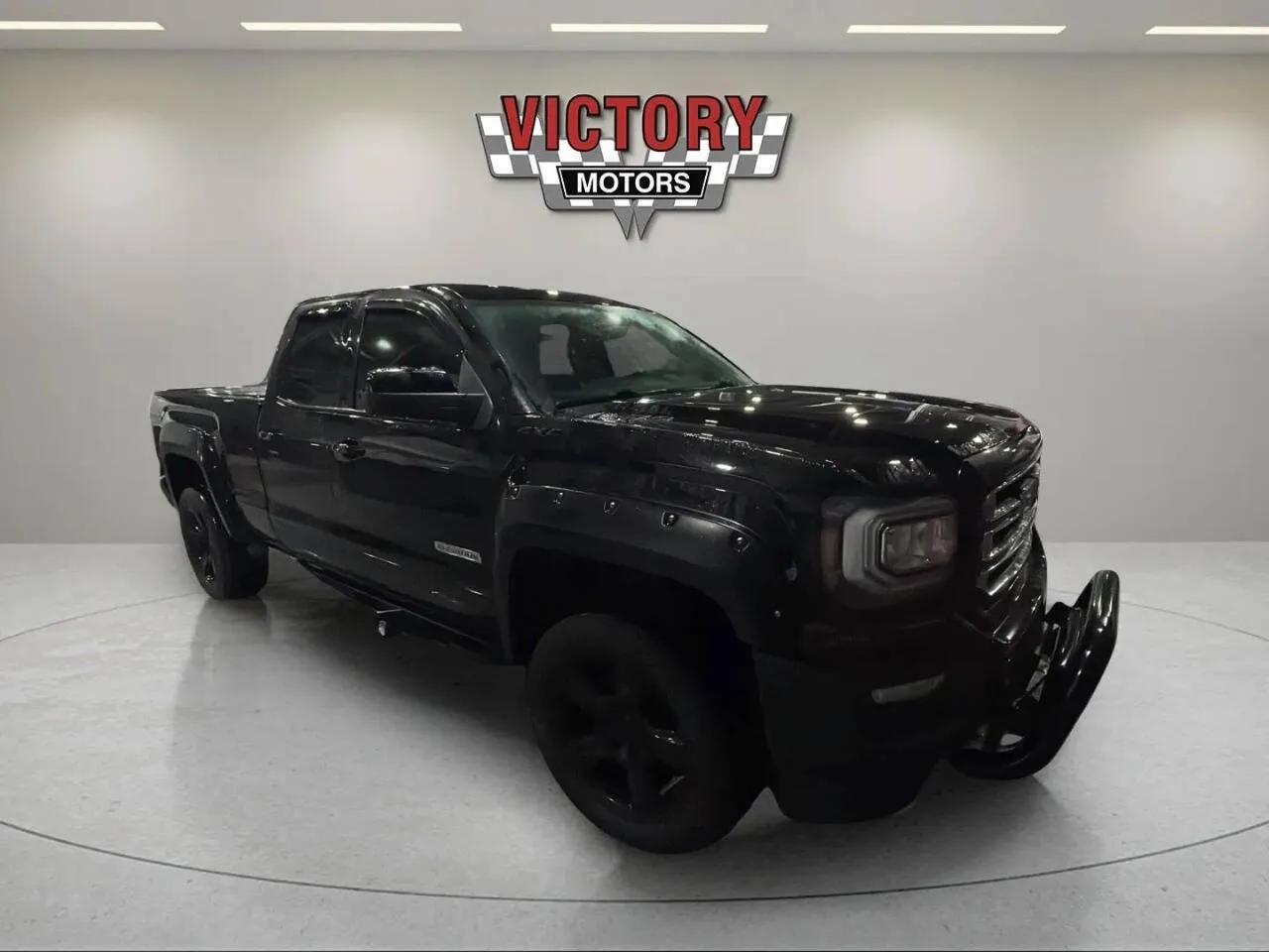 Black 2018 GMC Sierra 1500 SLE 4x4 4dr Double Cab 6.5 ft. SB for sale in Chesterfield, MI