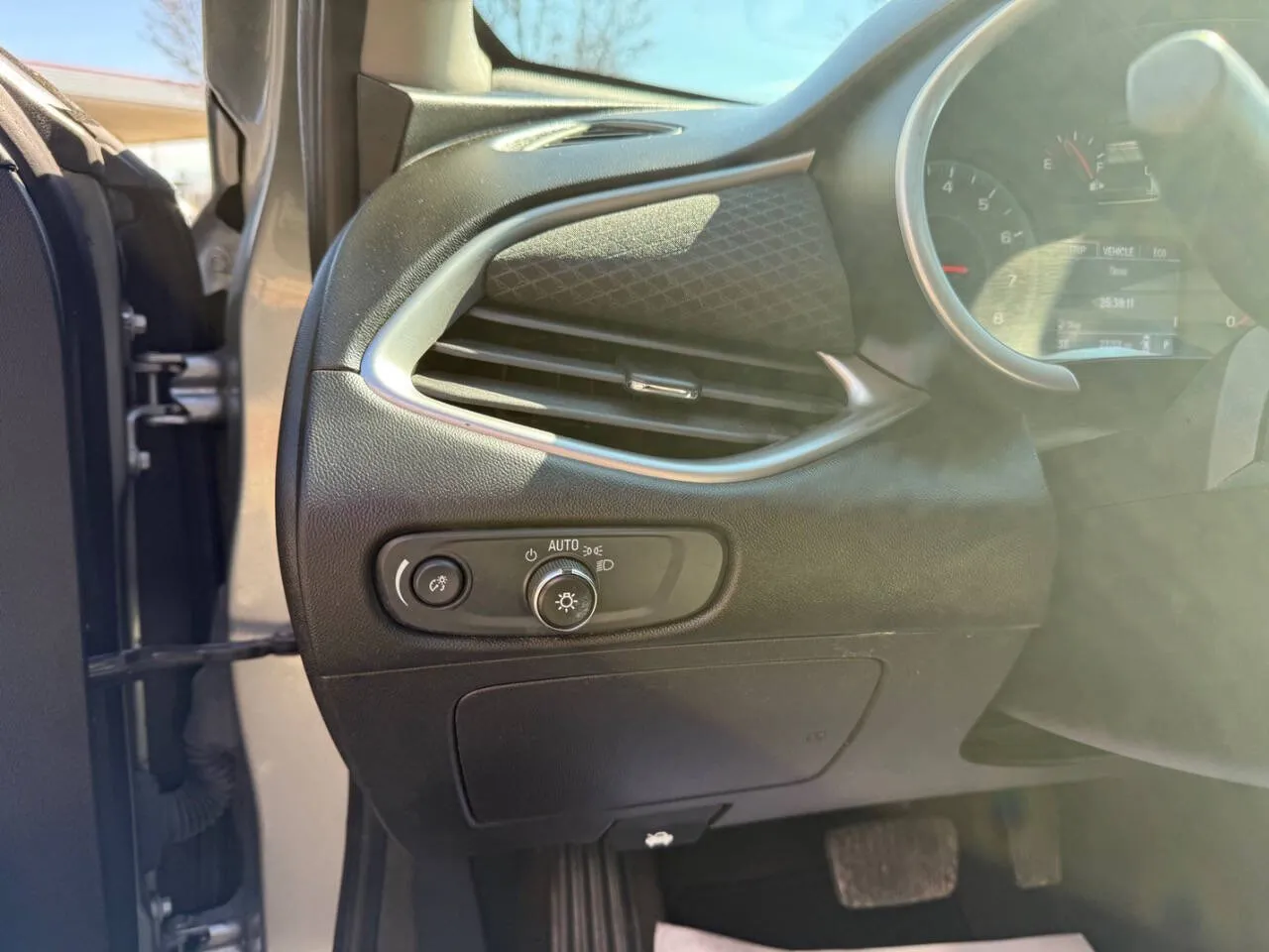 2025 Chevrolet Malibu 1LT - Photo 13