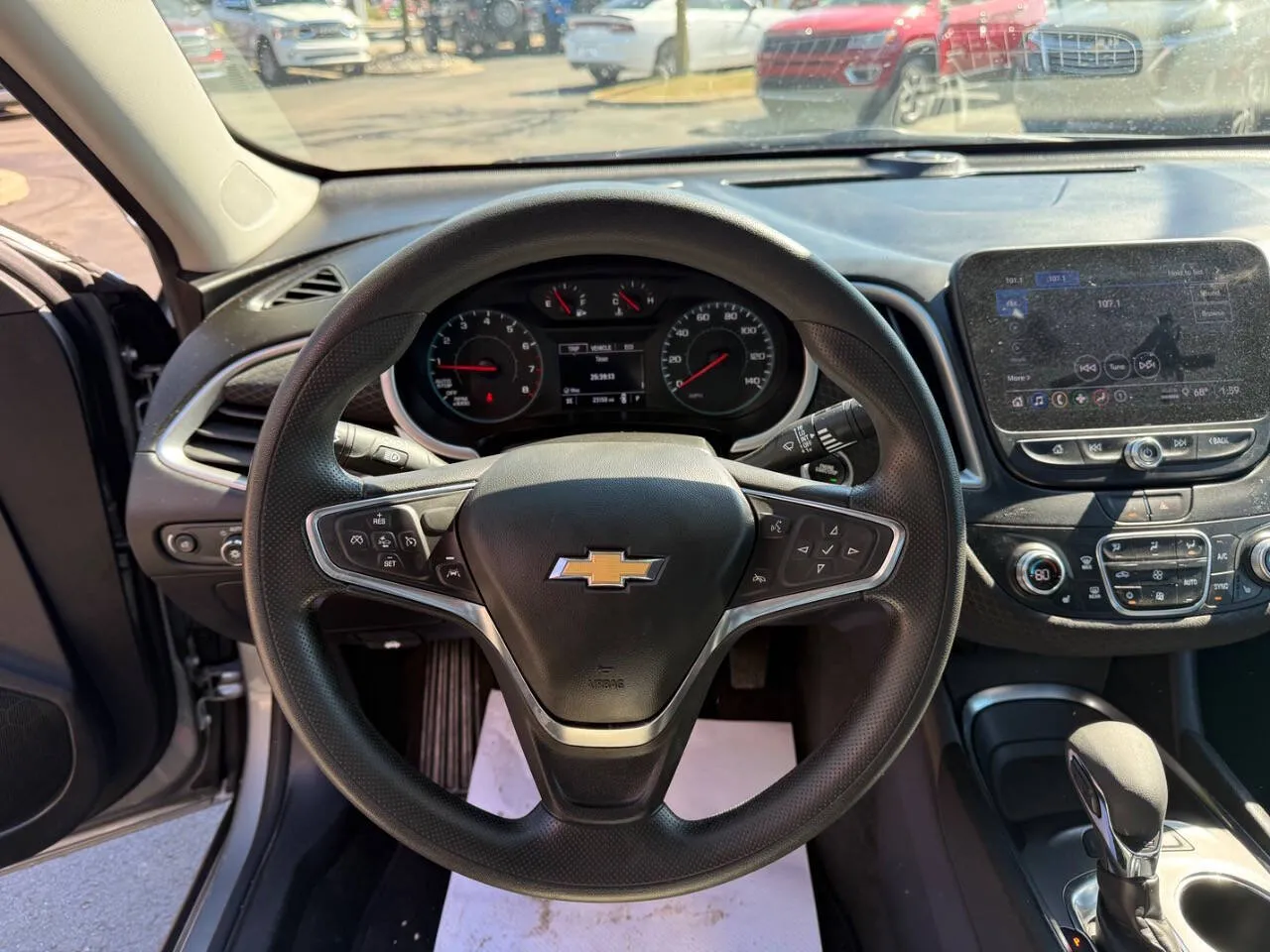 2025 Chevrolet Malibu 1LT - Photo 14