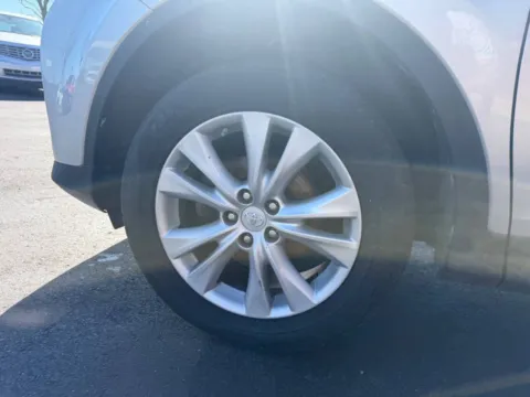 More photos of 2016 Cadillac SRX Luxury Collection AWD 4dr SUV at Victory Motors Chesterfield, MI