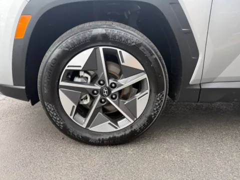 More photos of 2025 Hyundai Tucson SEL AWD 4dr SUV at Victory Motors Chesterfield, MI