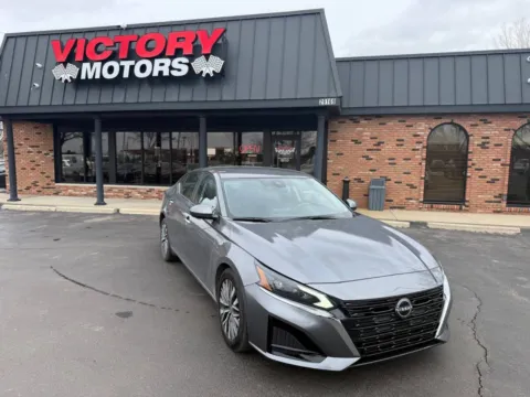 Black 2023 Nissan Altima 2.5 SV 4dr Sedan for sale in Chesterfield, MI