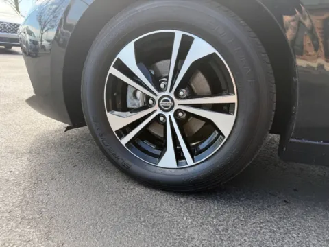 More photos of 2023 Nissan Sentra SV 4dr Sedan at Victory Motors Chesterfield, MI