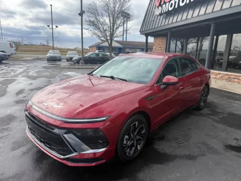 Another view of 2024 Hyundai Sonata SEL 4dr Sedan for sale in Chesterfield, MI at Victory Motors Chesterfield